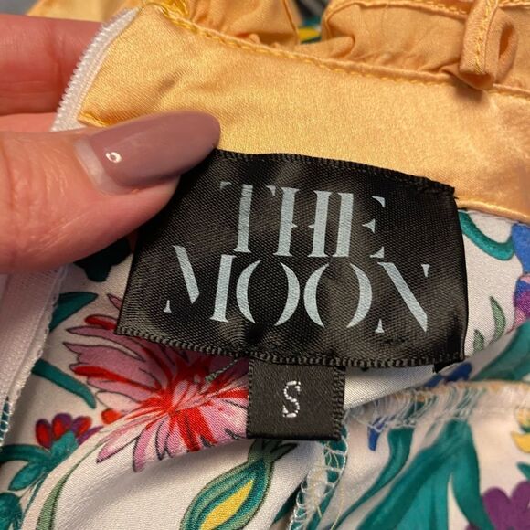 The Moon, absolutely gorgeous dress ! Dior style! True to size S - Picture 8 of 9